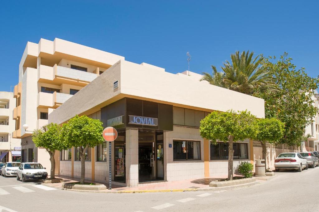 Apartamentos Jovial San Antonio  Exterior photo