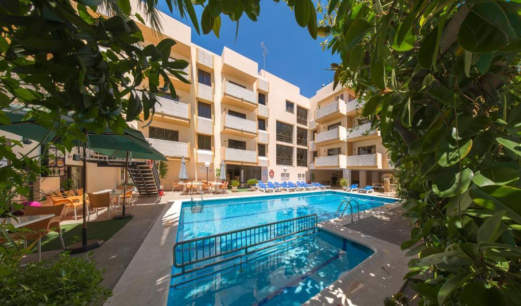 Apartamentos Jovial San Antonio  Exterior photo