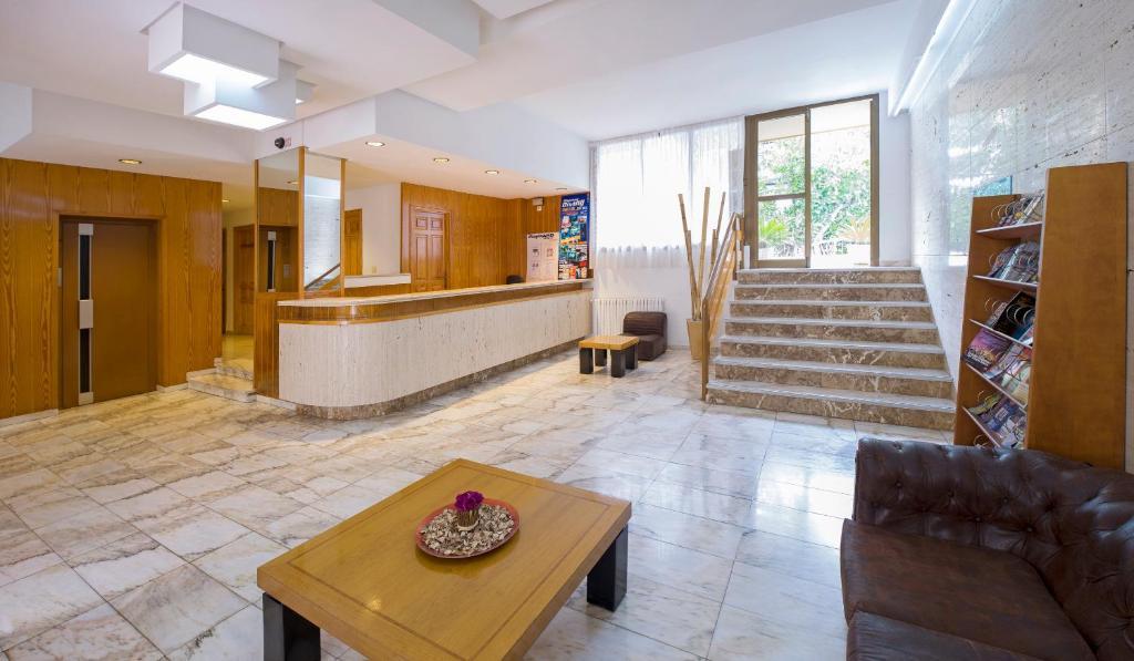 Apartamentos Jovial San Antonio  Exterior photo