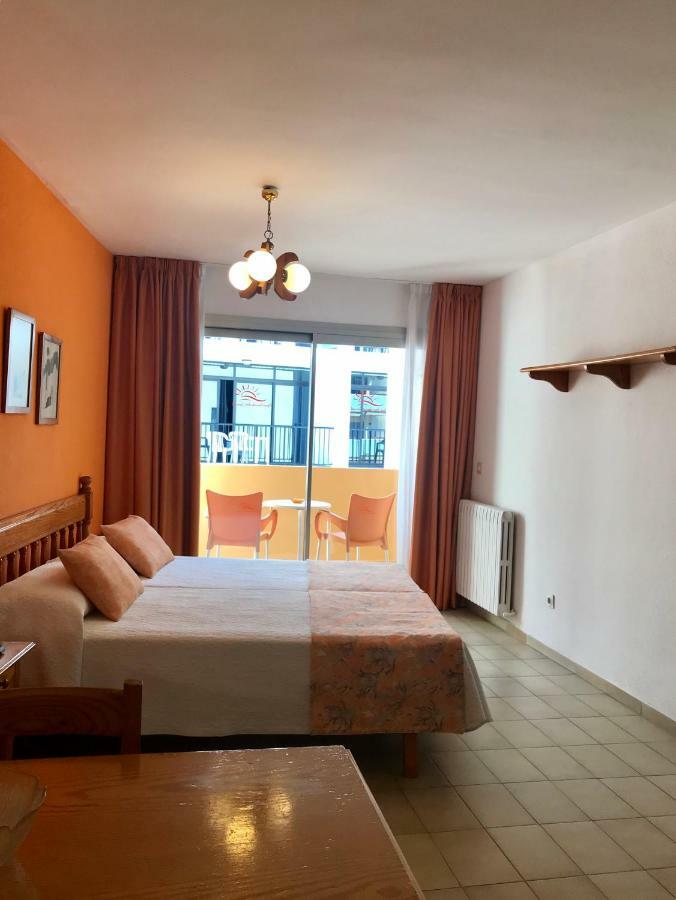 Apartamentos Jovial San Antonio  Exterior photo